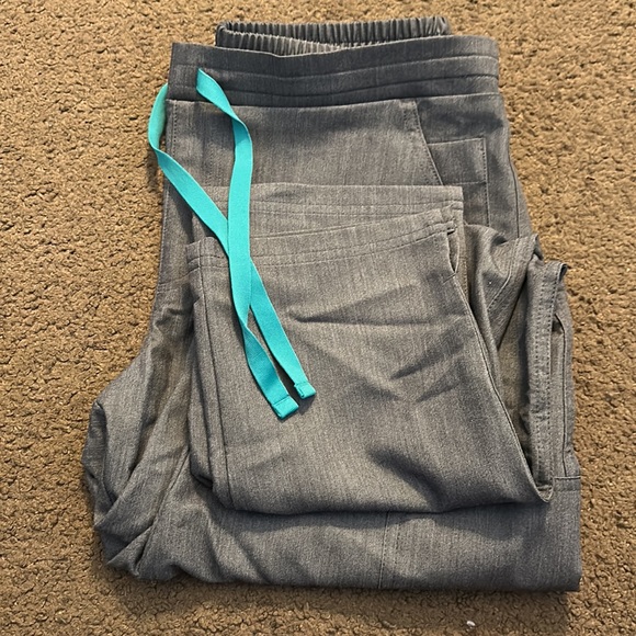 Figs graphite scrub set - Picture 2 of 6